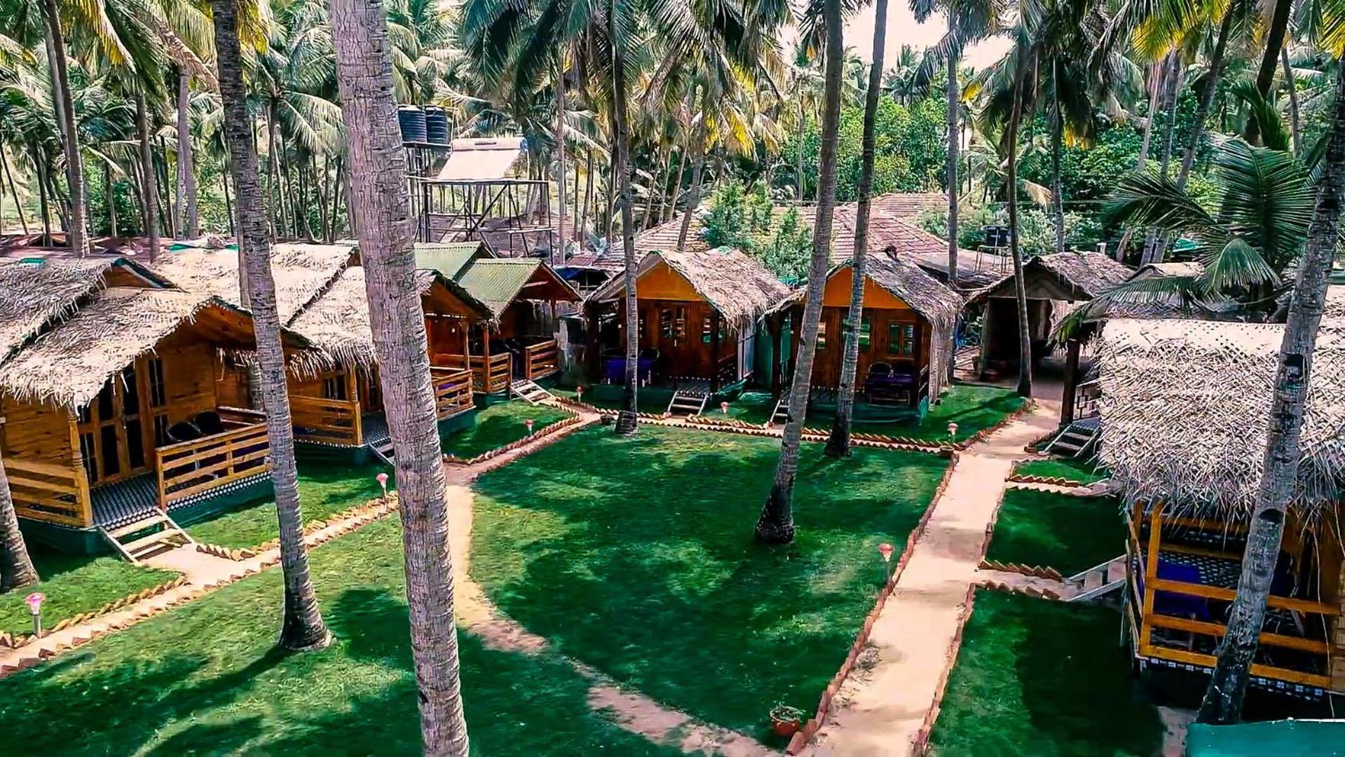 Om Sai Beach Huts Hotel Агонда Екстериор снимка